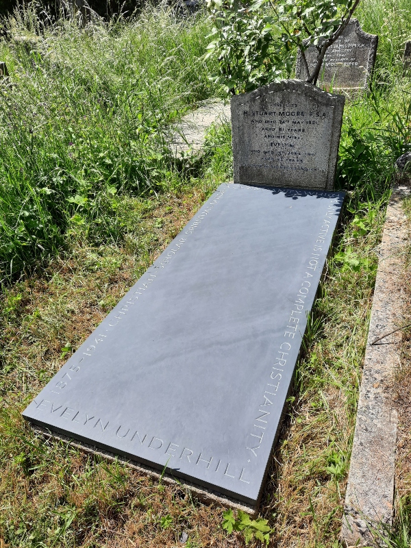 Underhill grave