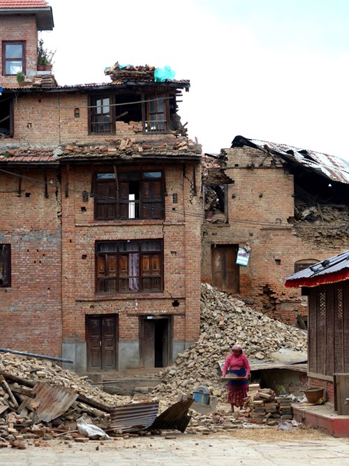 Nepal Saunders-destroyed-build